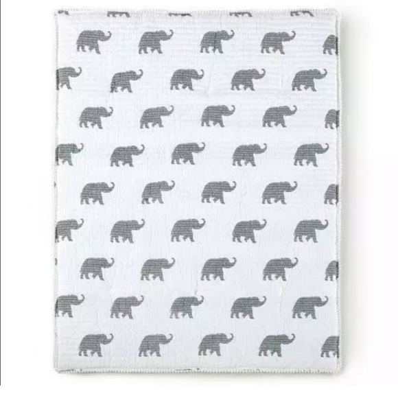 LEVTEX Malawi Elephants 5 piece Crib Bedding Set - Picture 4 of 8